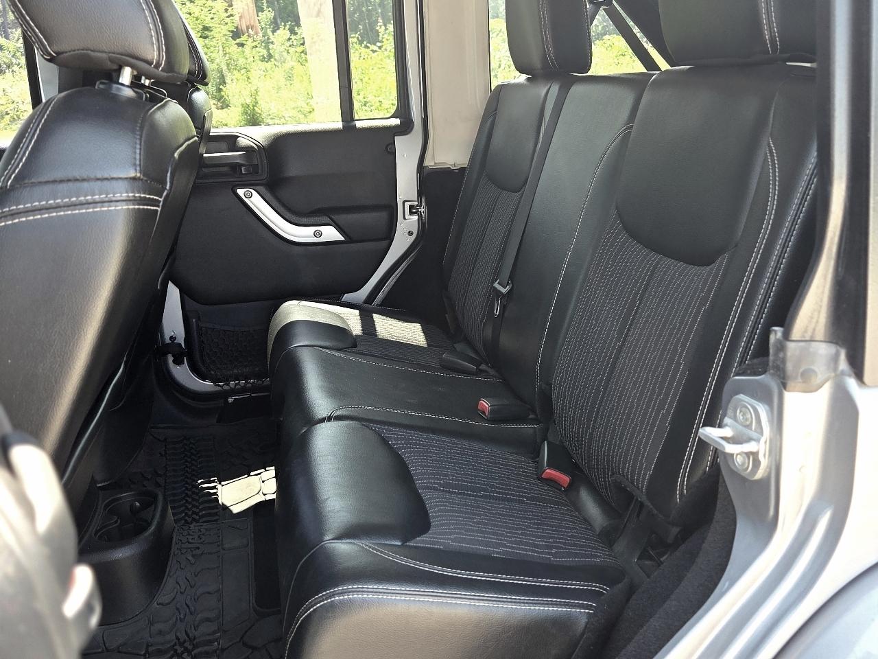 Jeep Wrangler Unlimited Sport 4WD 2013