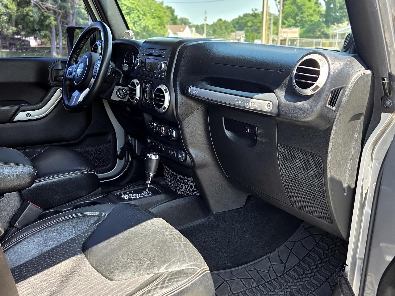 Jeep Wrangler Unlimited Sport 4WD 2013