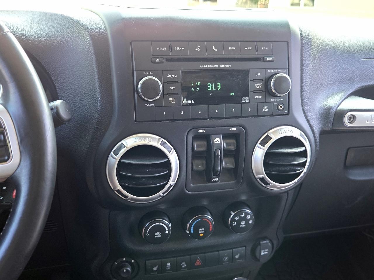 Jeep Wrangler Unlimited Sport 4WD 2013