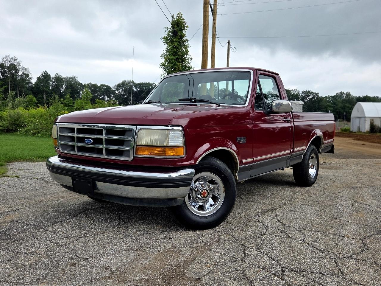 Ford F-150 XLT 2WD Reg Cab 6.5' Box 1992