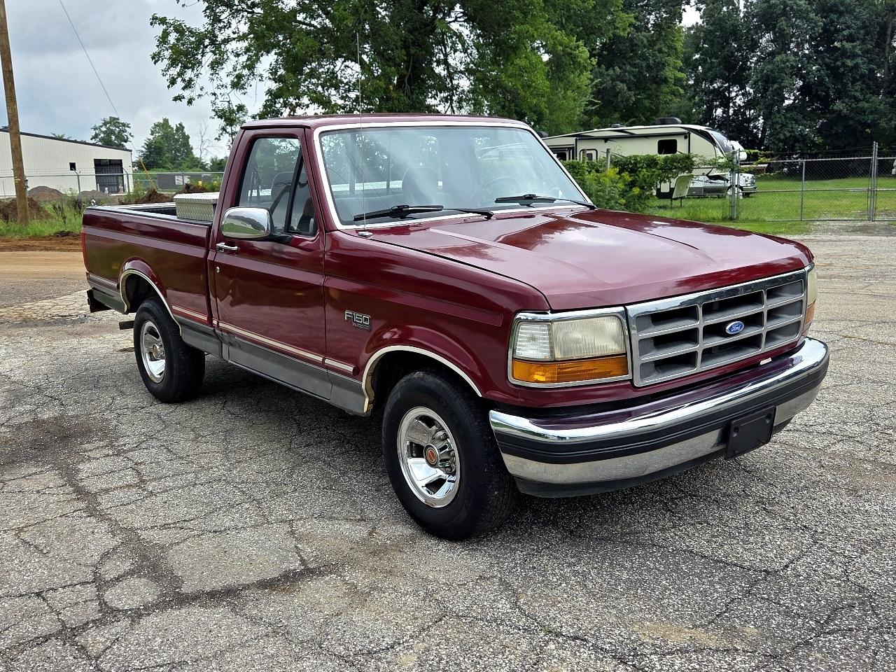 Ford F-150 XLT 2WD Reg Cab 6.5' Box 1992