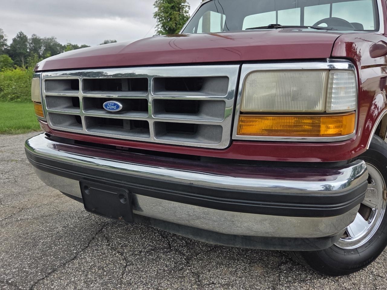 Ford F-150 XLT 2WD Reg Cab 6.5' Box 1992