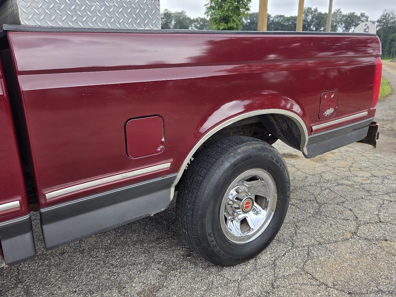 Ford F-150 XLT 2WD Reg Cab 6.5' Box 1992