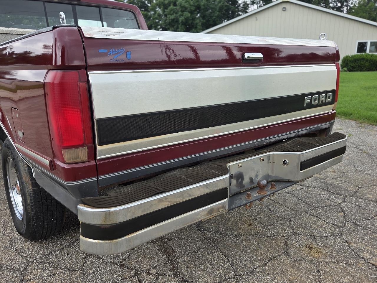 Ford F-150 XLT 2WD Reg Cab 6.5' Box 1992
