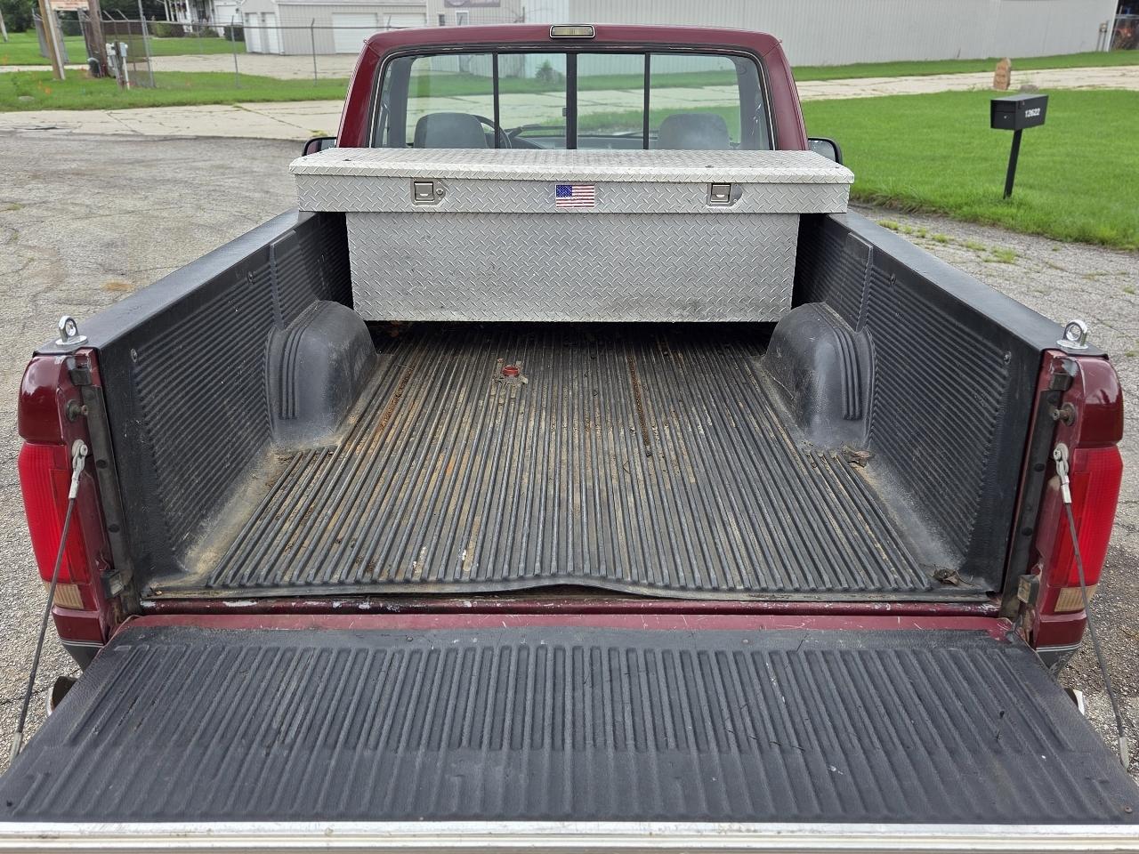 Ford F-150 XLT 2WD Reg Cab 6.5' Box 1992