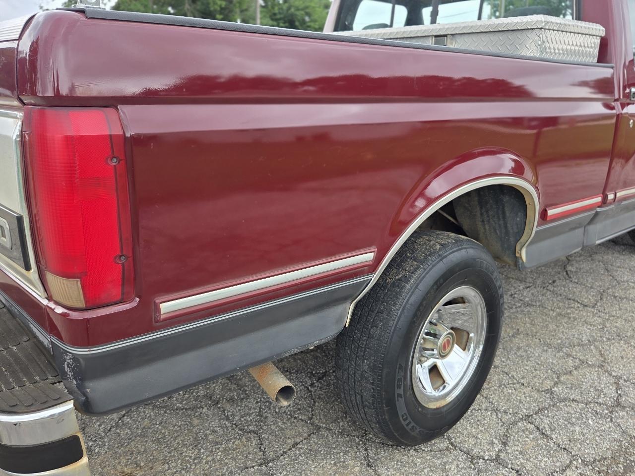 Ford F-150 XLT 2WD Reg Cab 6.5' Box 1992
