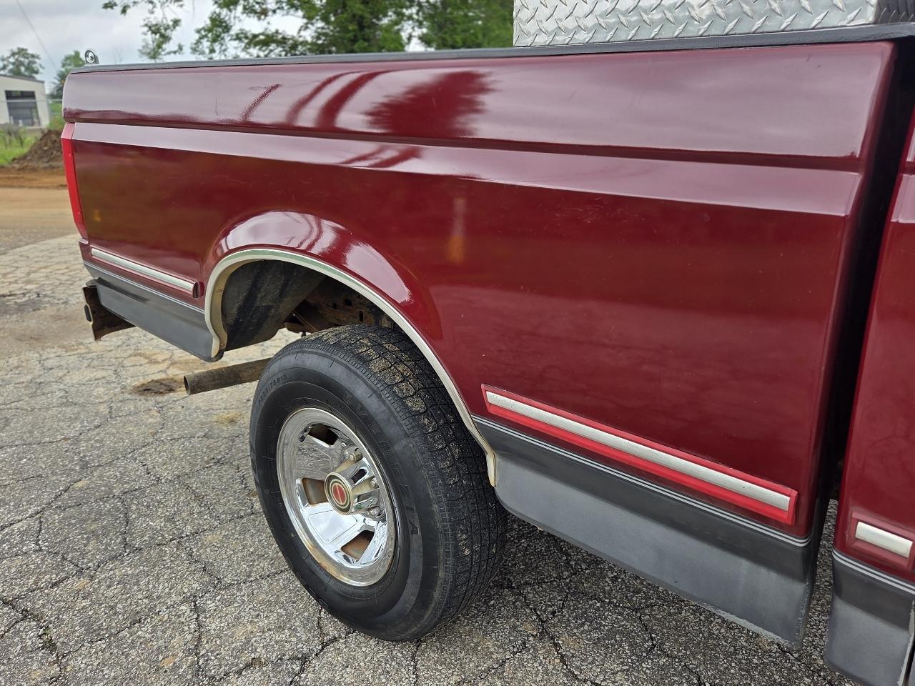Ford F-150 XLT 2WD Reg Cab 6.5' Box 1992