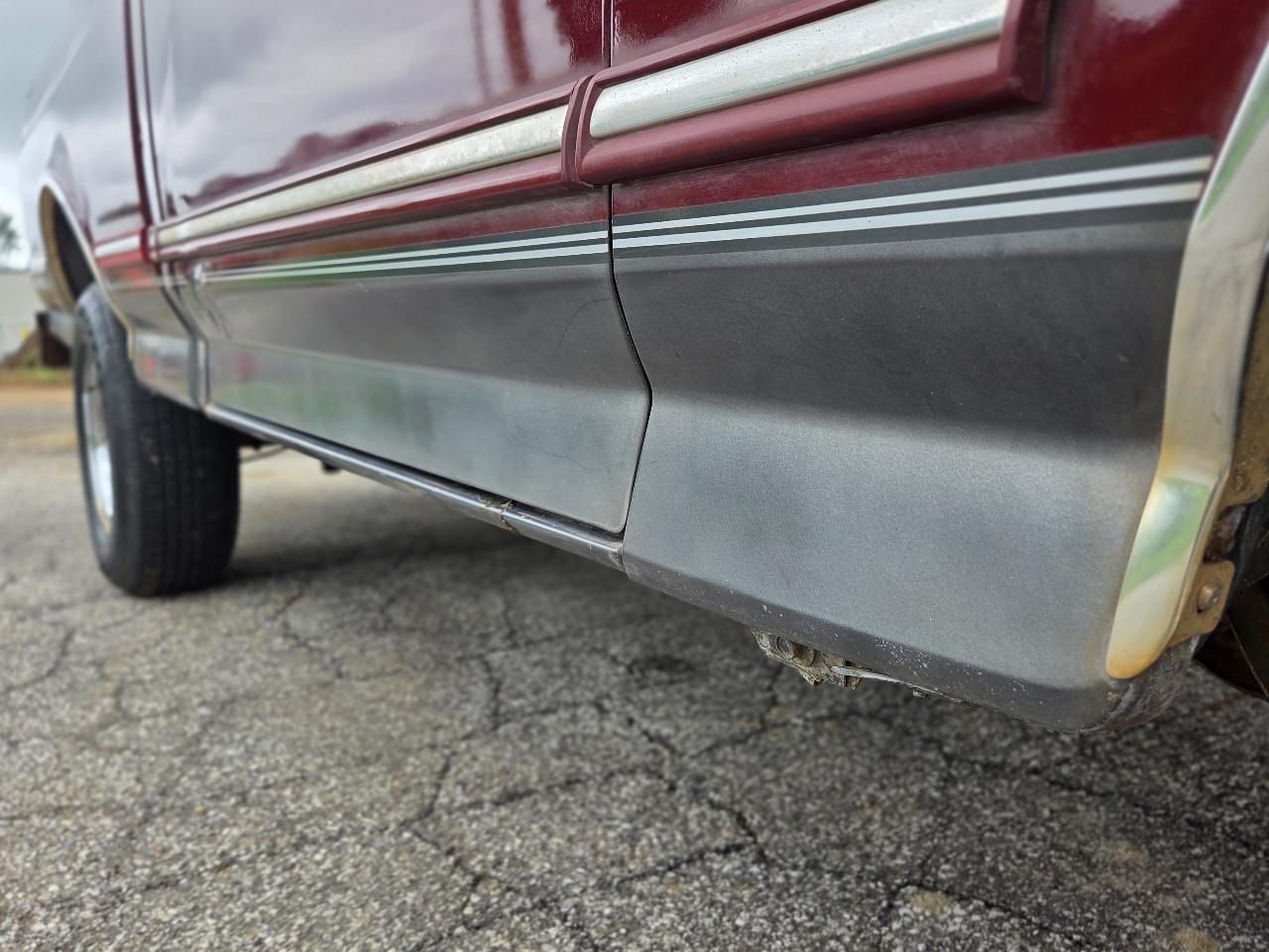 Ford F-150 XLT 2WD Reg Cab 6.5' Box 1992