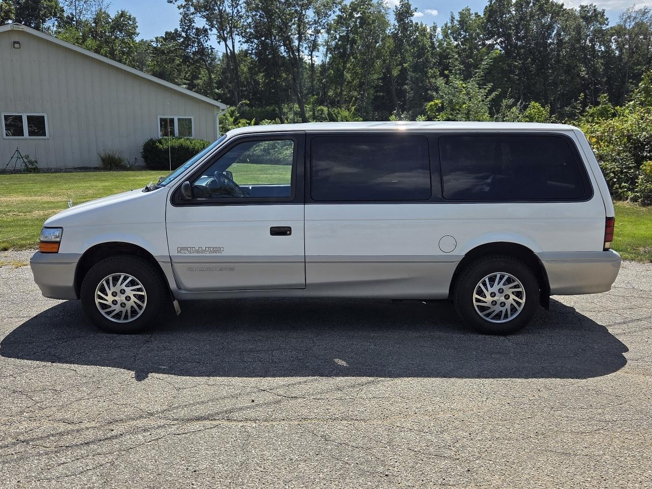 Dodge Grand Caravan LE AWD 1994