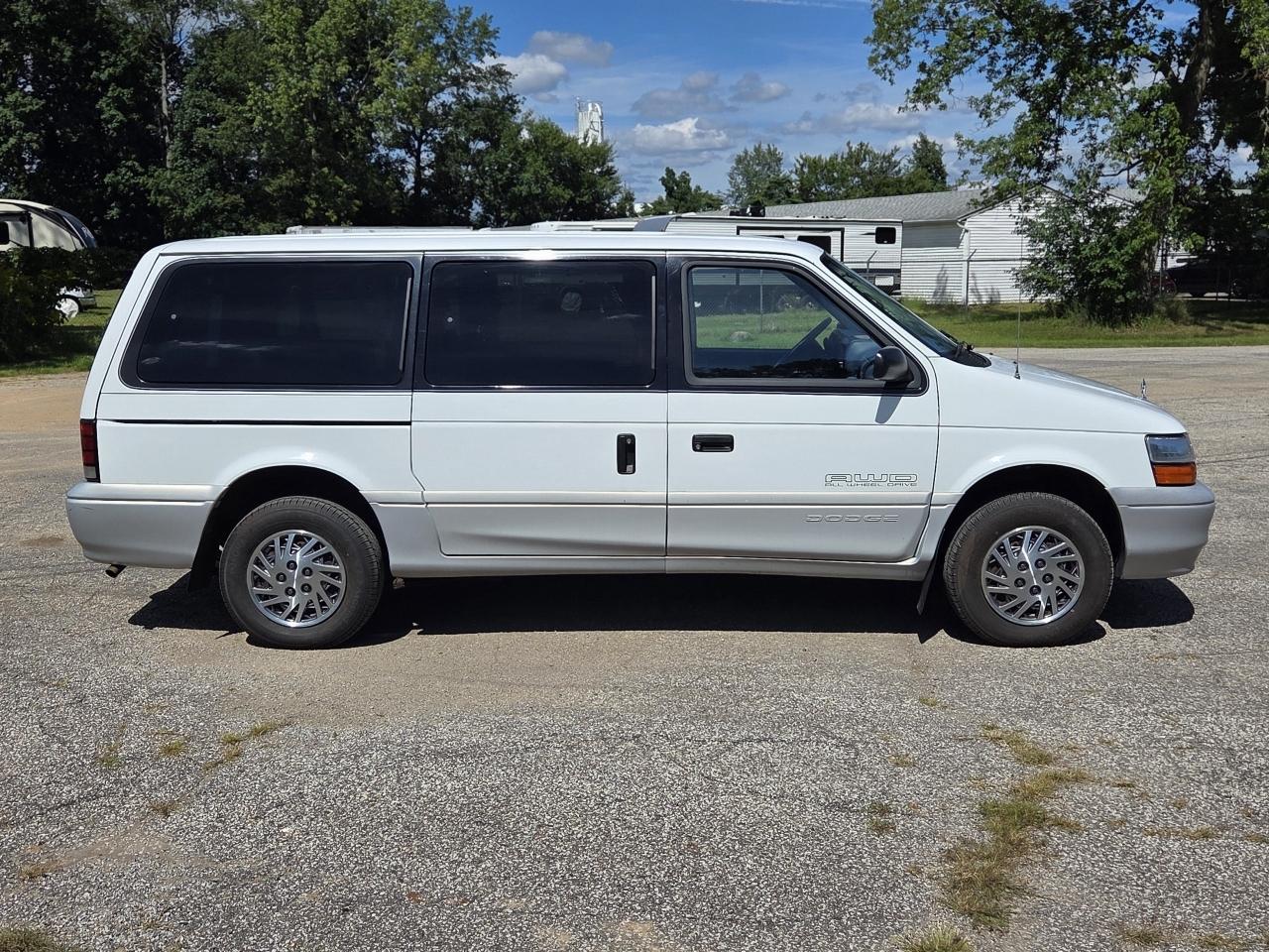 Dodge Grand Caravan LE AWD 1994