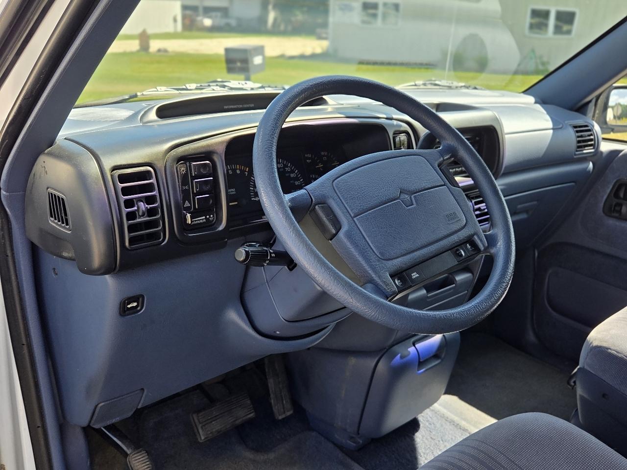 Dodge Grand Caravan LE AWD 1994