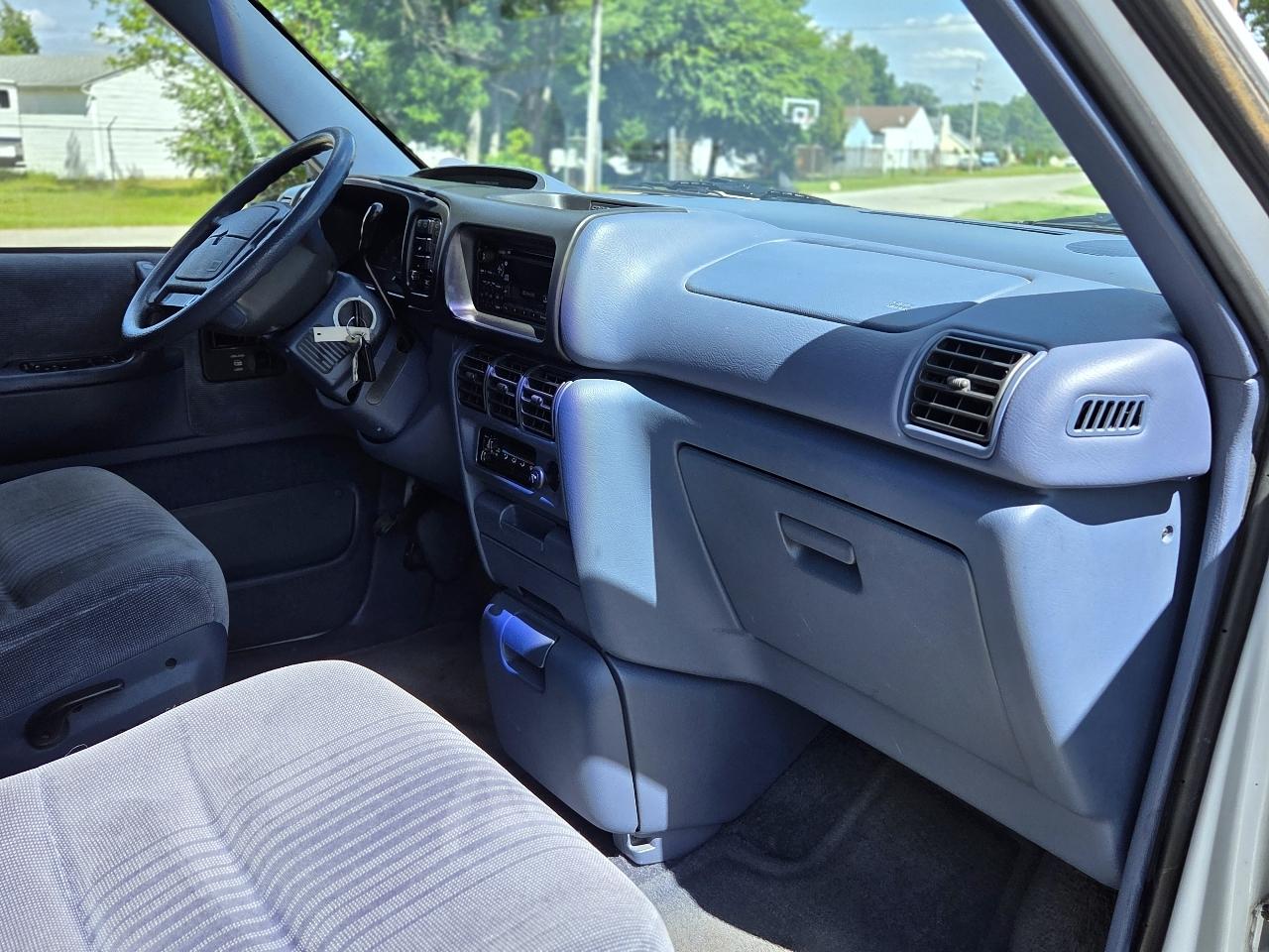 Dodge Grand Caravan LE AWD 1994