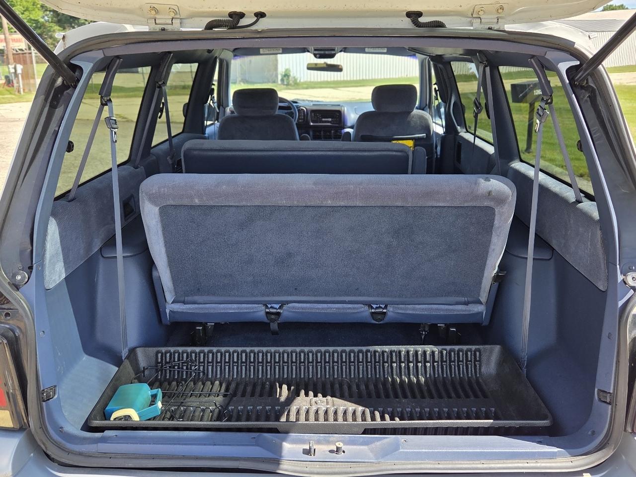 Dodge Grand Caravan LE AWD 1994