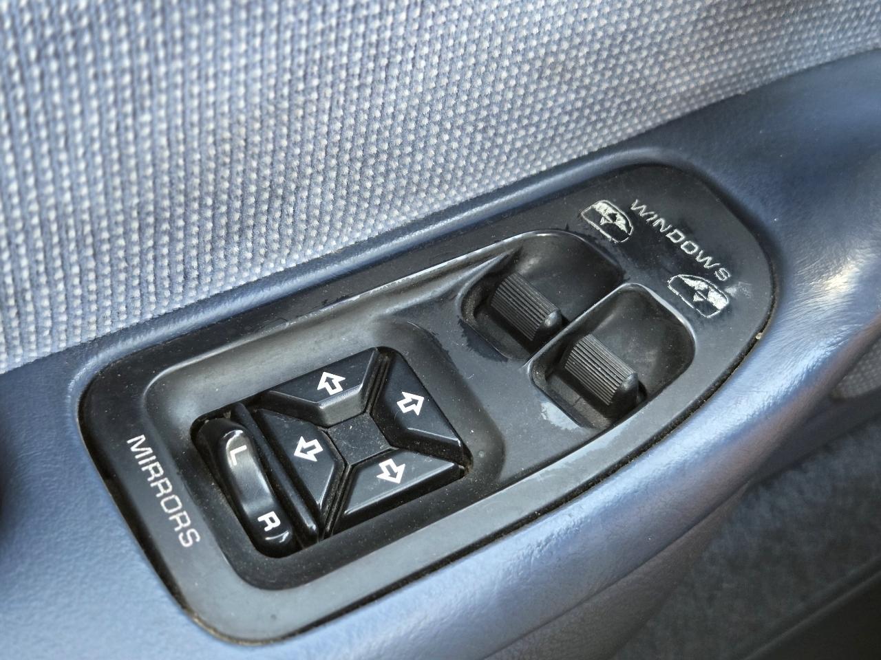 Dodge Grand Caravan LE AWD 1994