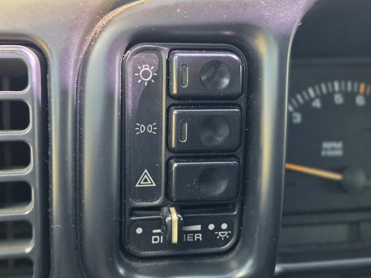 Dodge Grand Caravan LE AWD 1994