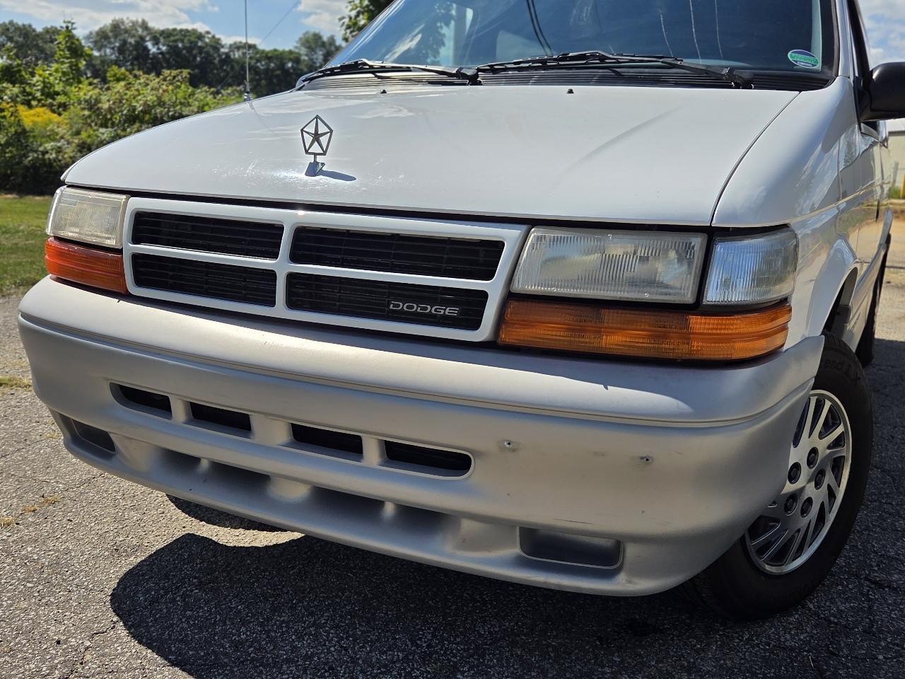 Dodge Grand Caravan LE AWD 1994