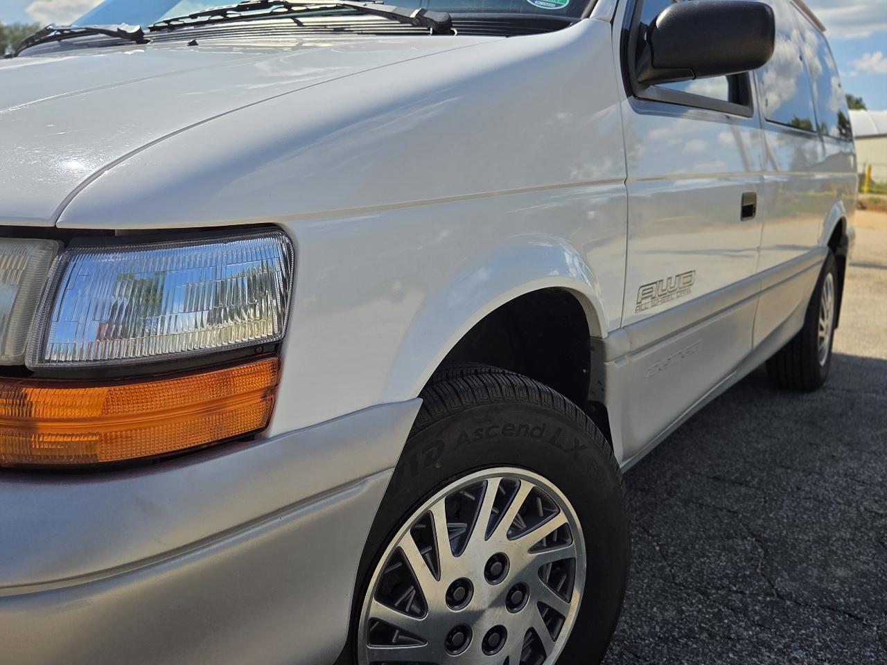 Dodge Grand Caravan LE AWD 1994