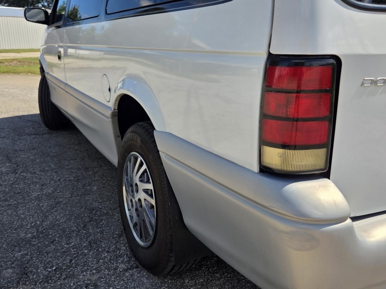 Dodge Grand Caravan LE AWD 1994