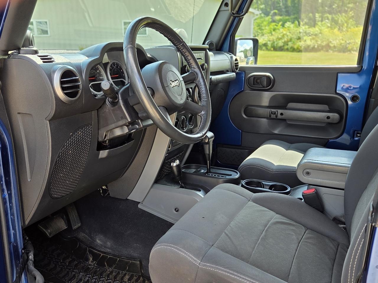 Jeep Wrangler 4WD 2dr Mountain 2010