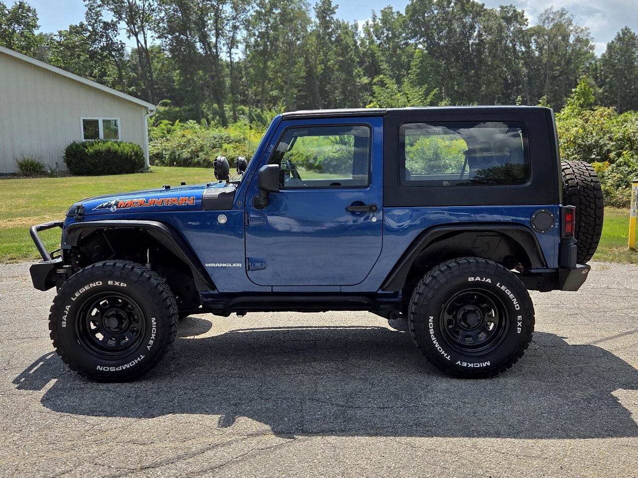 Jeep Wrangler 4WD 2dr Mountain 2010