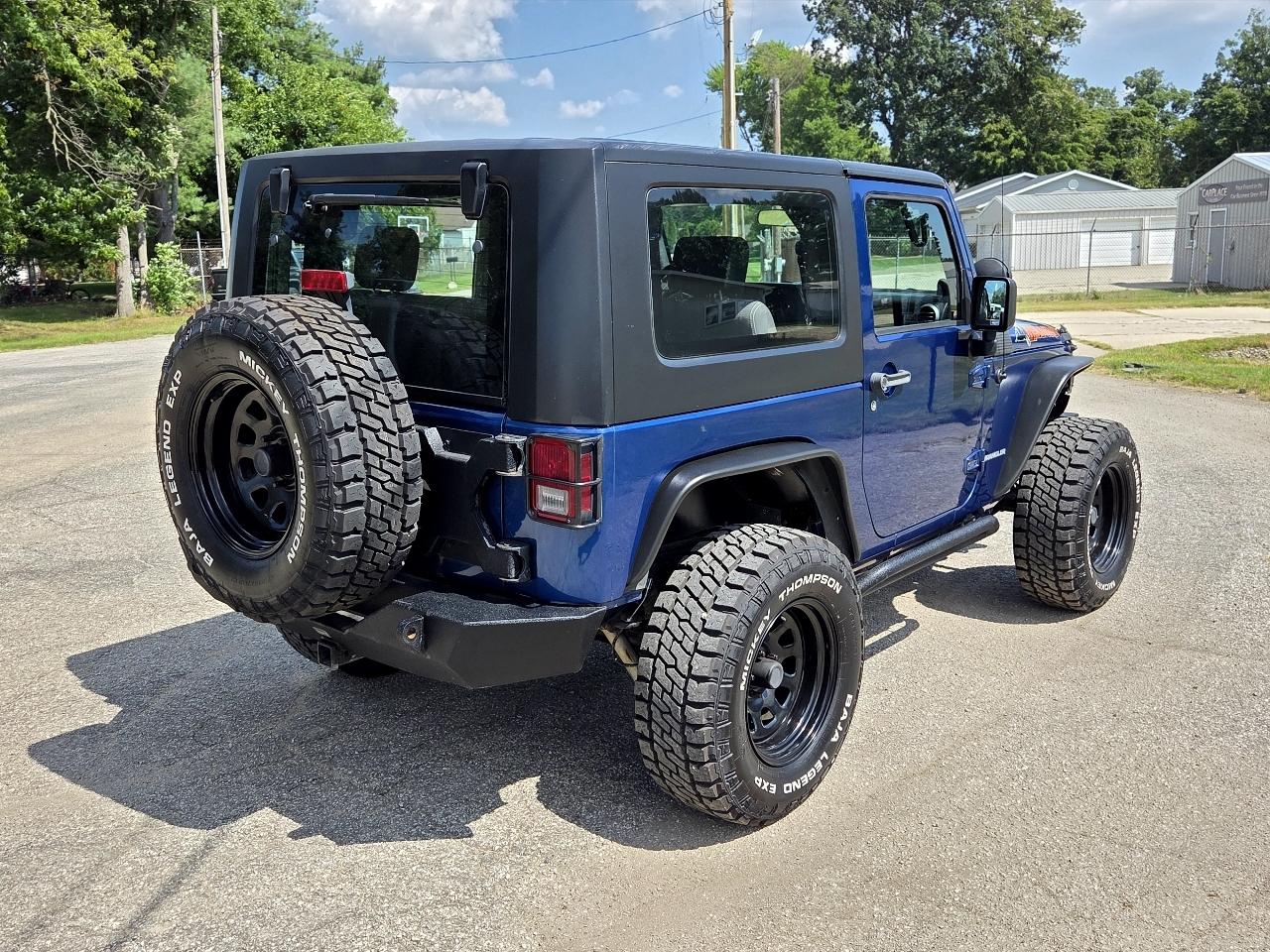 Jeep Wrangler 4WD 2dr Mountain 2010