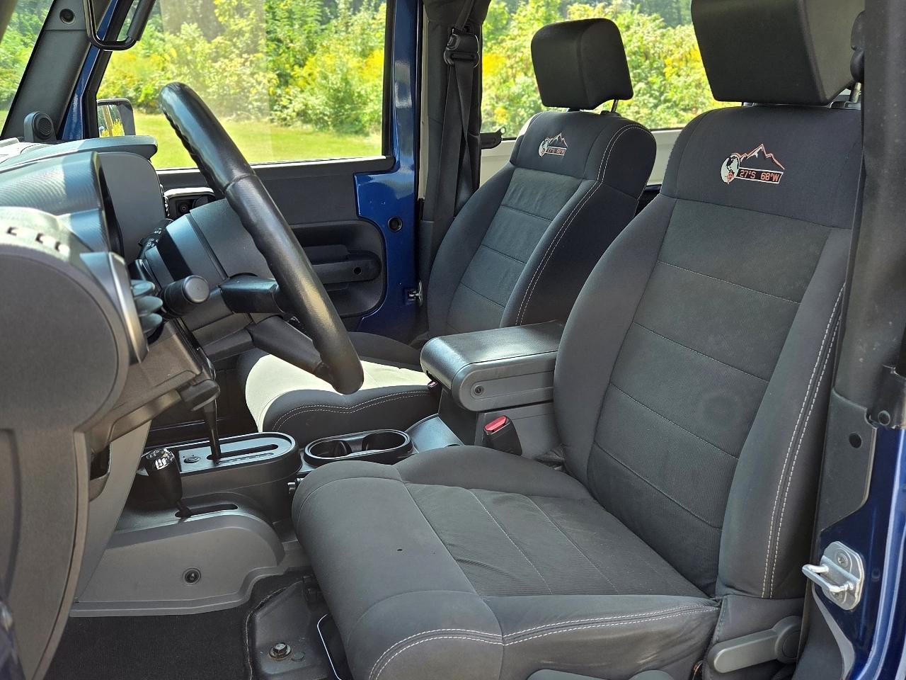 Jeep Wrangler 4WD 2dr Mountain 2010