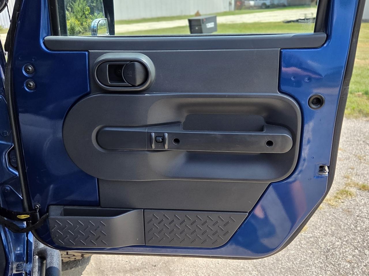 Jeep Wrangler 4WD 2dr Mountain 2010