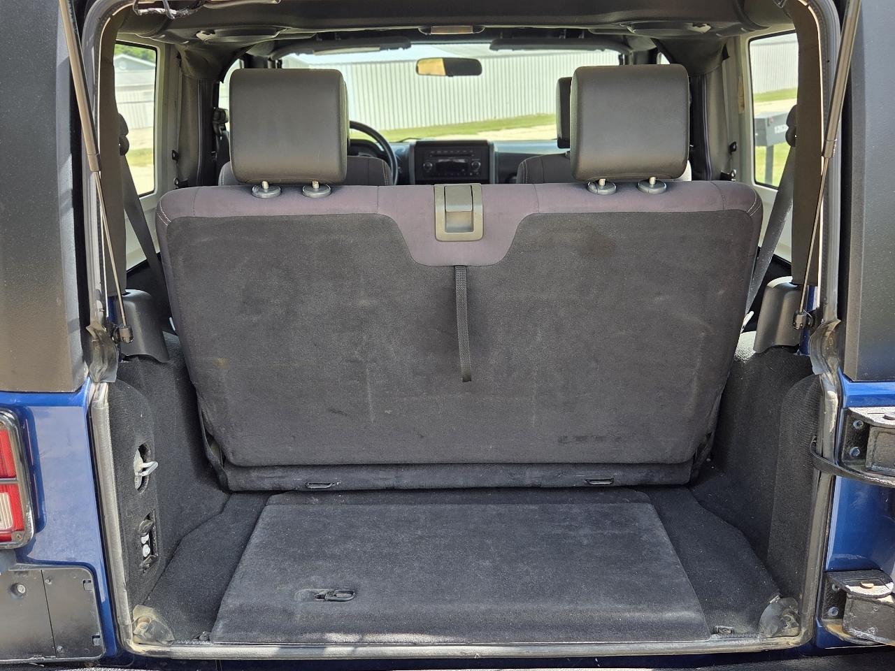 Jeep Wrangler 4WD 2dr Mountain 2010