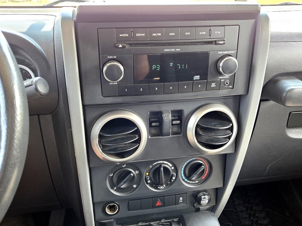 Jeep Wrangler 4WD 2dr Mountain 2010