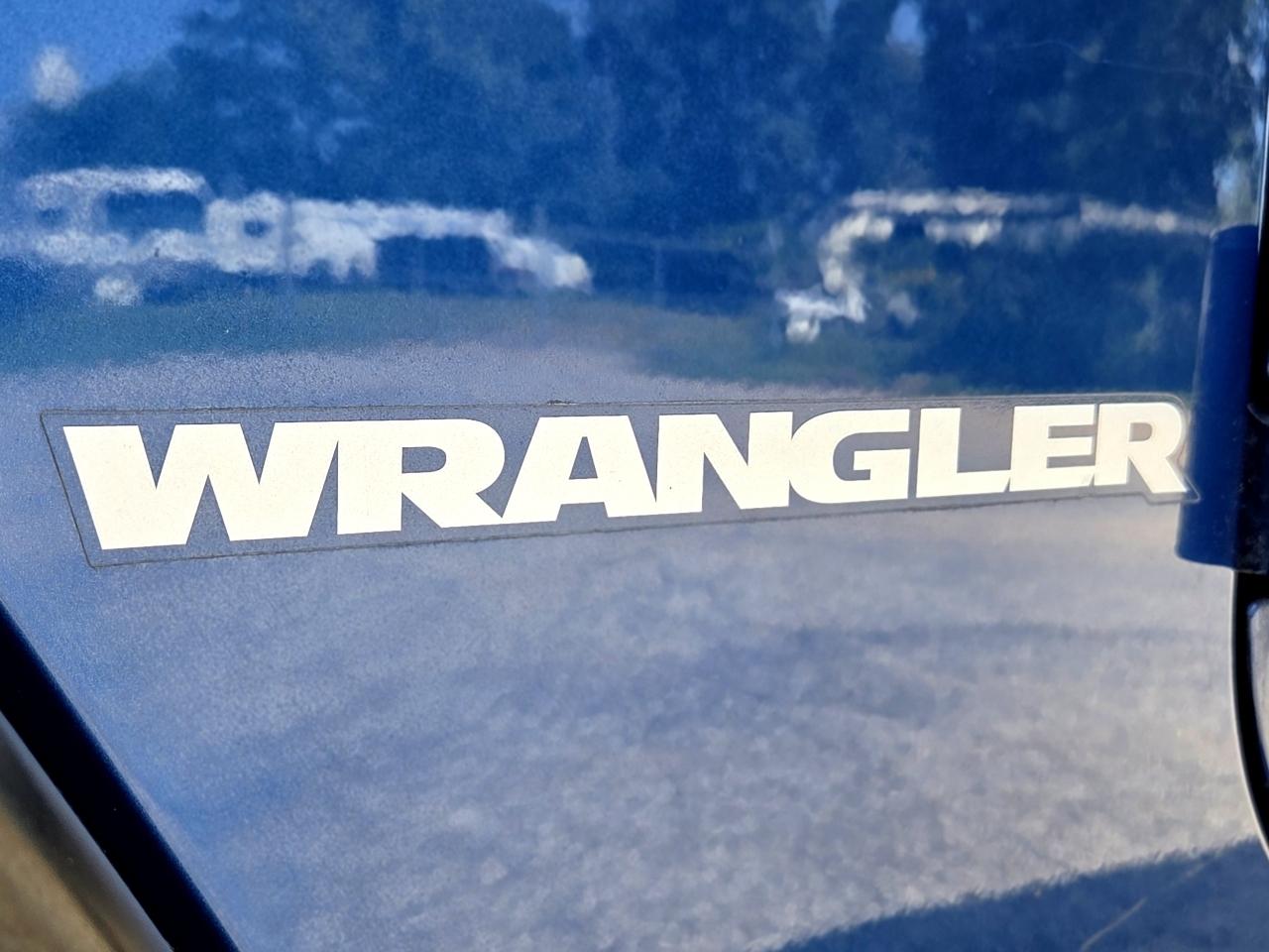 Jeep Wrangler 4WD 2dr Mountain 2010