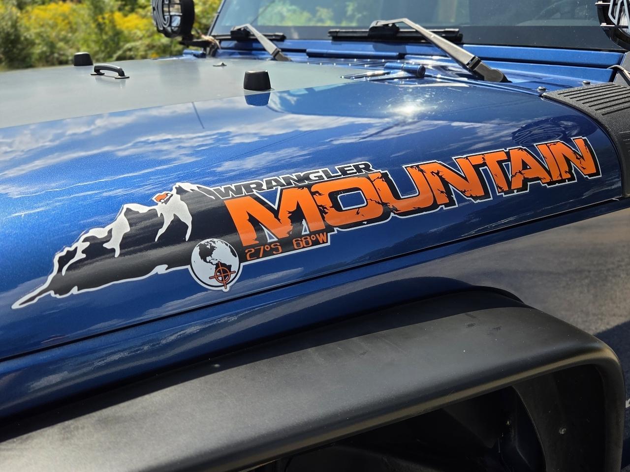 Jeep Wrangler 4WD 2dr Mountain 2010
