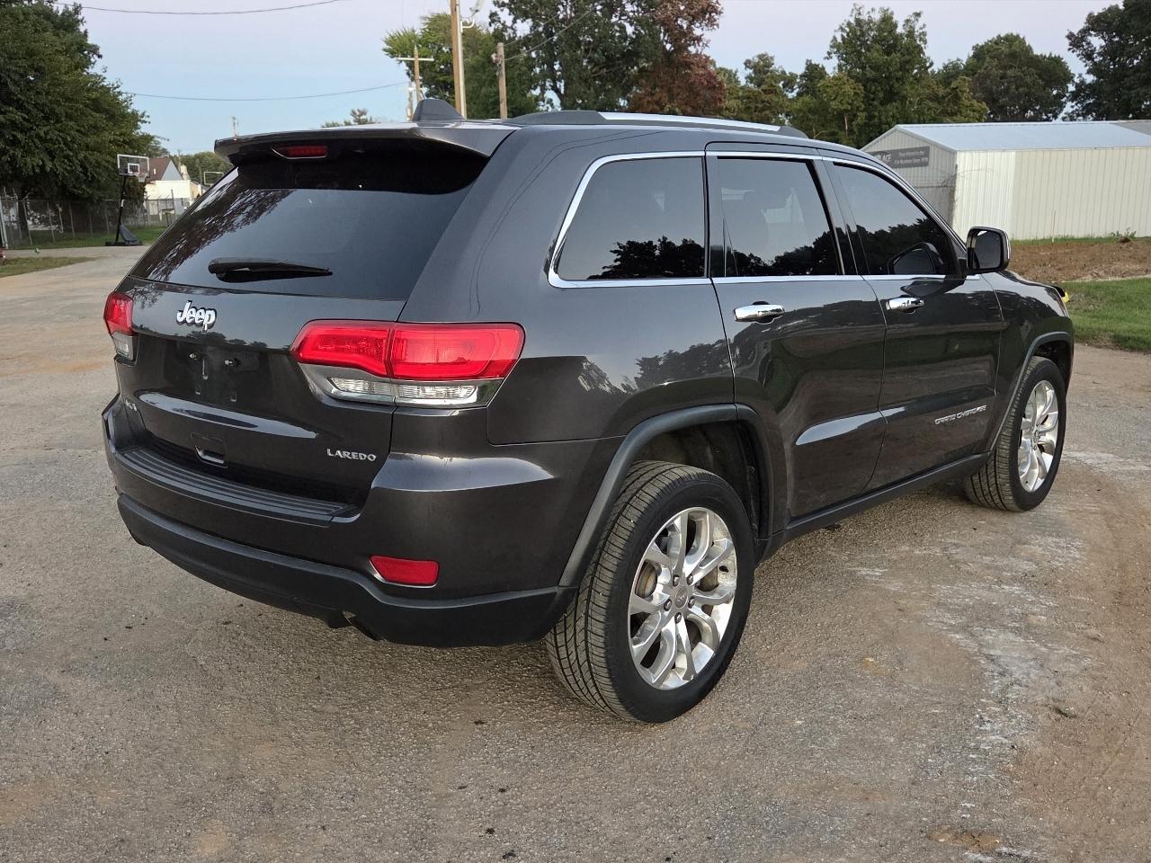 Jeep Grand Cherokee Laredo 4WD 2015
