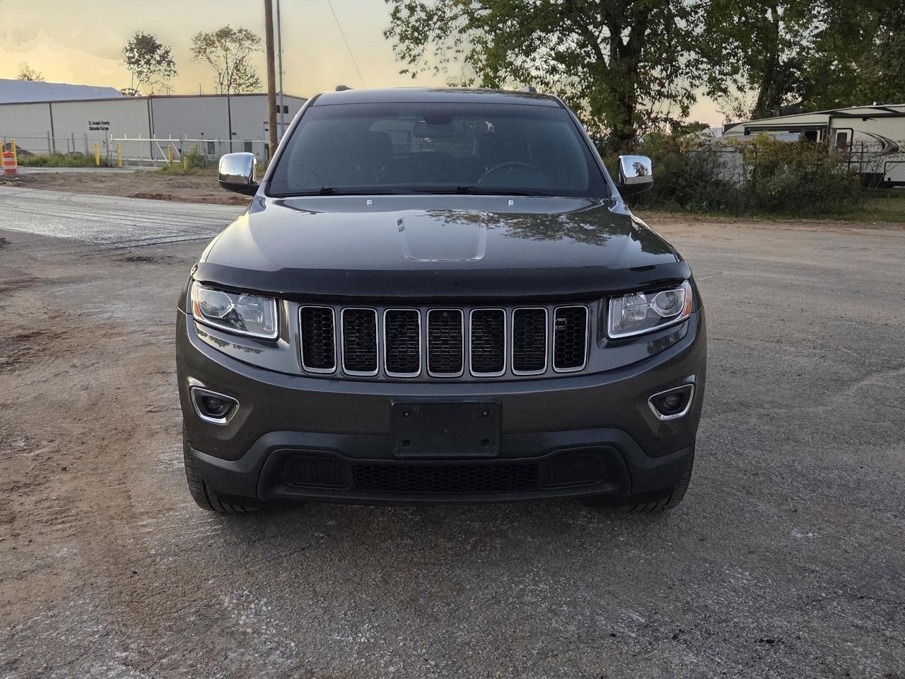 Jeep Grand Cherokee Laredo 4WD 2015