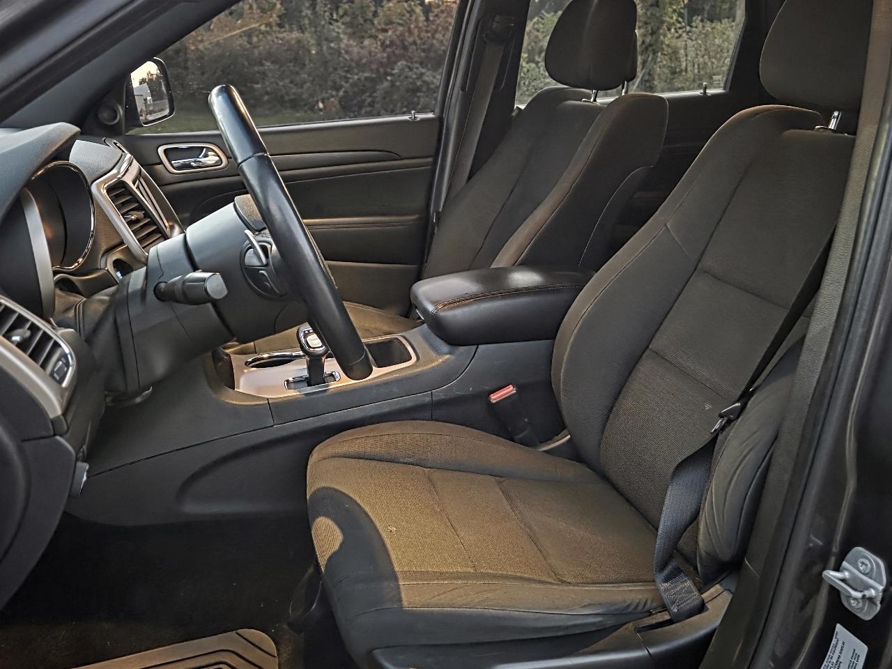 Jeep Grand Cherokee Laredo 4WD 2015