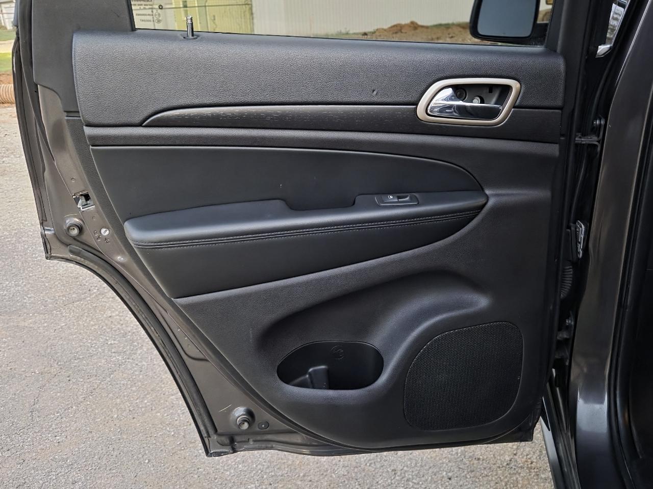 Jeep Grand Cherokee Laredo 4WD 2015