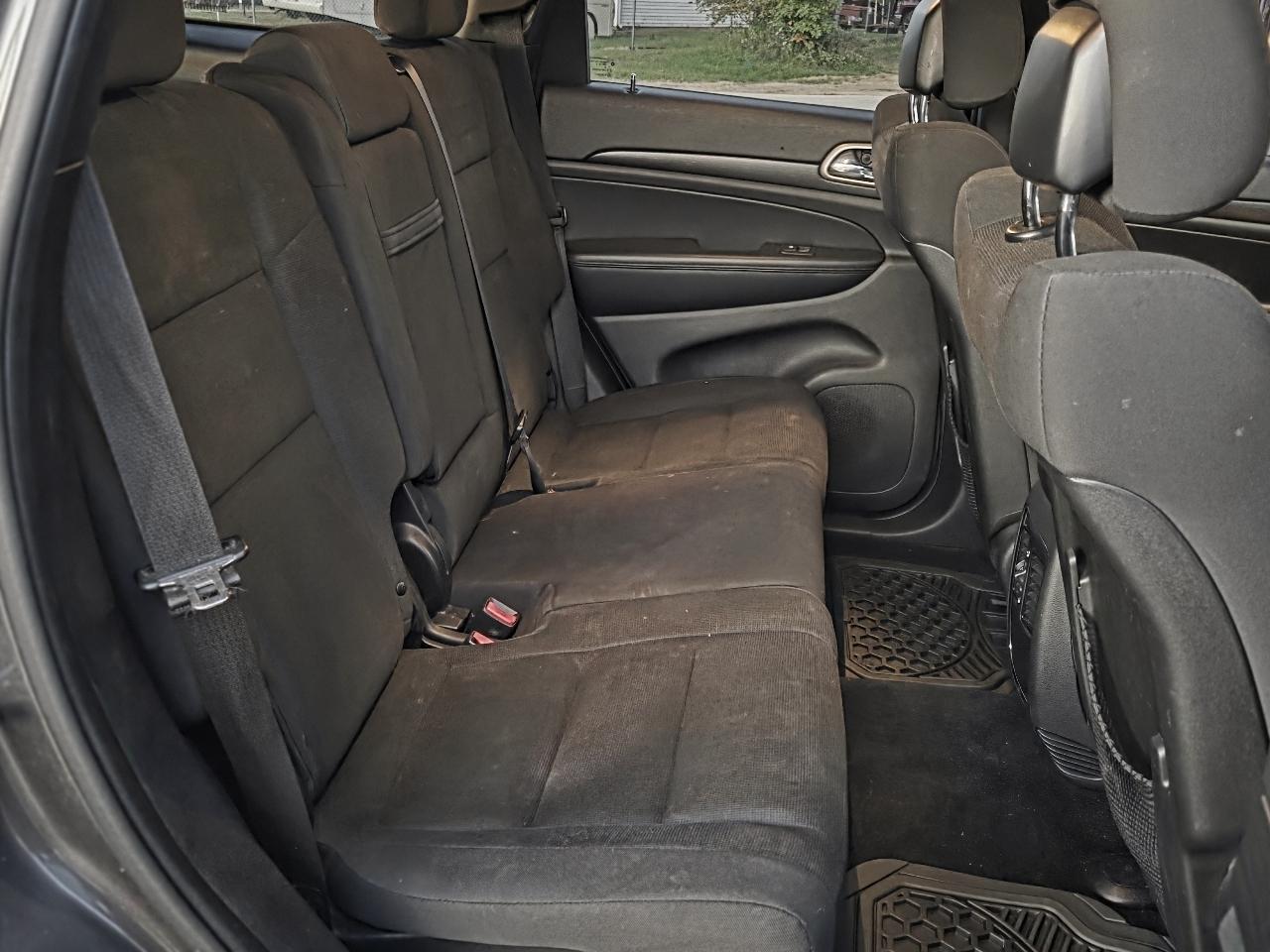 Jeep Grand Cherokee Laredo 4WD 2015