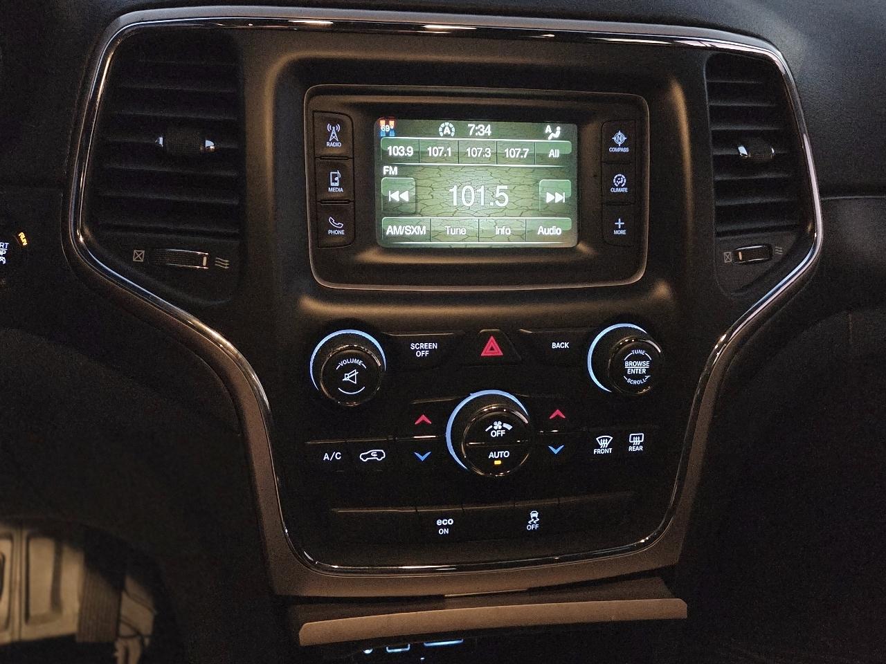 Jeep Grand Cherokee Laredo 4WD 2015