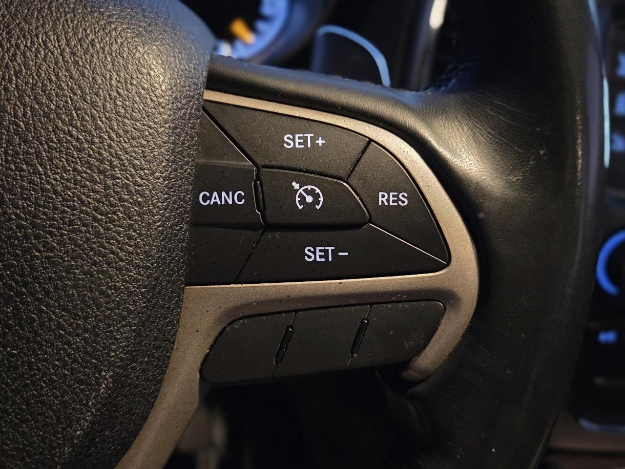 Jeep Grand Cherokee Laredo 4WD 2015