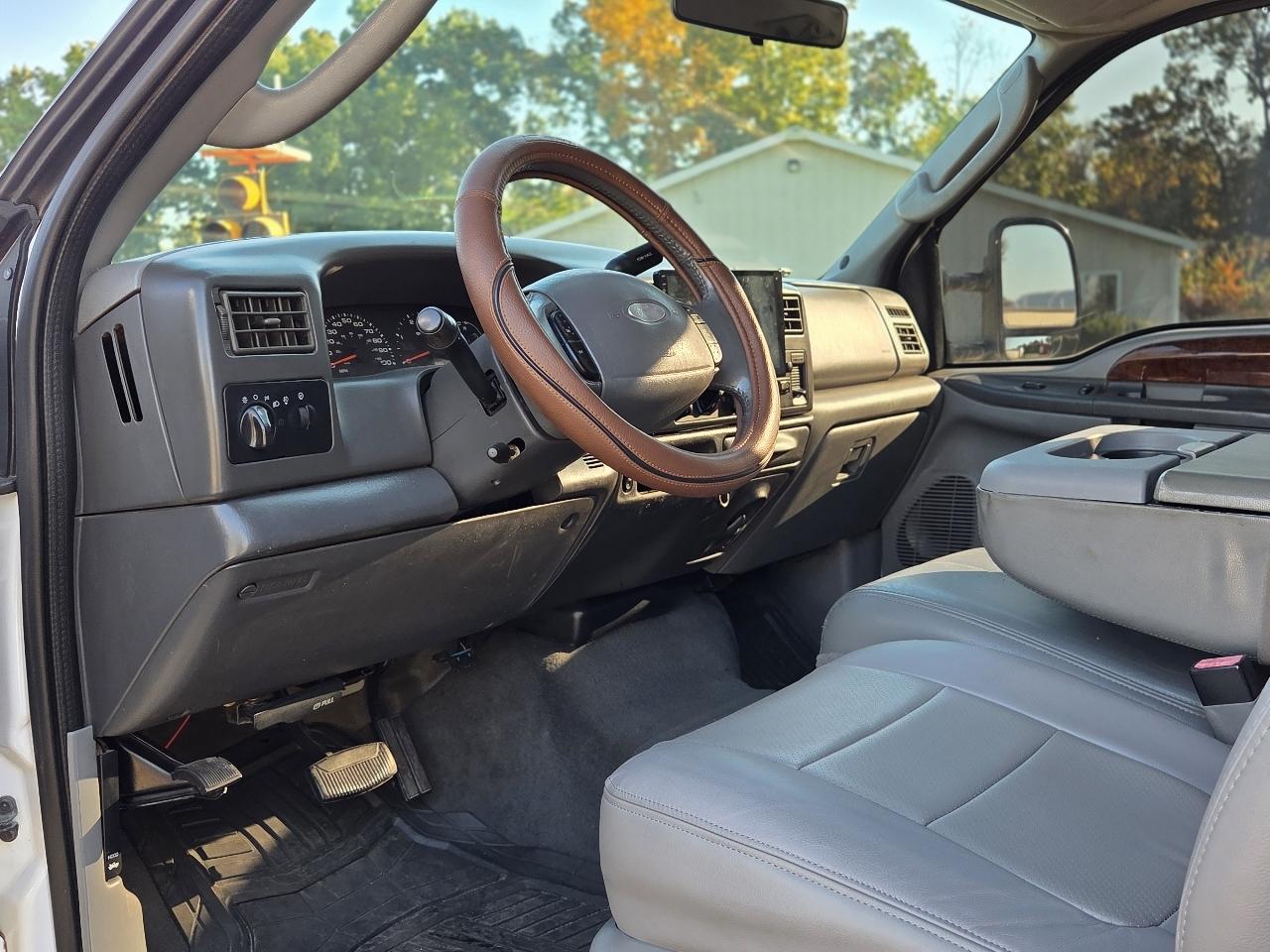 Ford F-350 SD Lariat Crew Cab Long Bed 4WD 2003