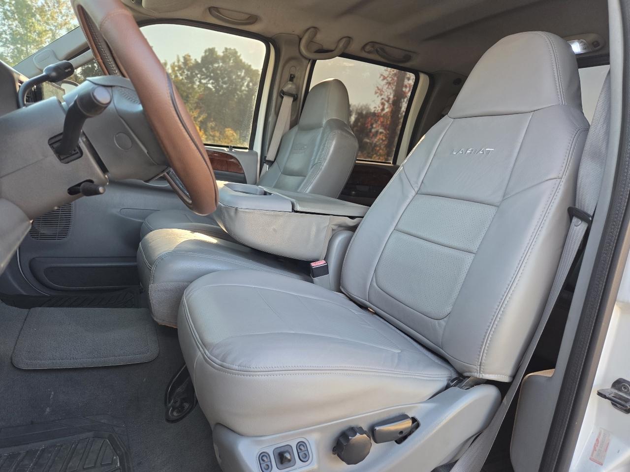 Ford F-350 SD Lariat Crew Cab Long Bed 4WD 2003