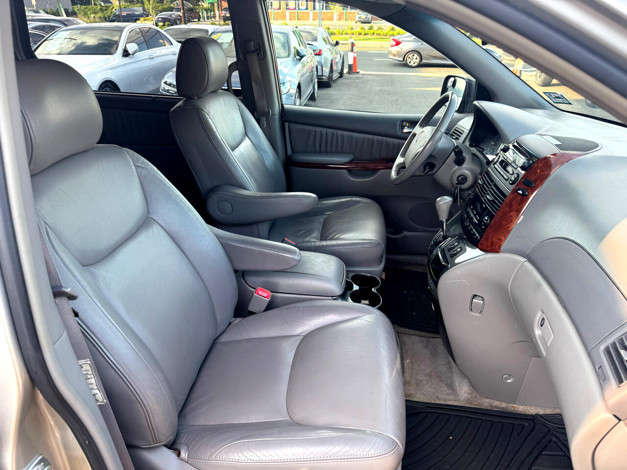 Toyota Sienna XLE 2005 Toyota Sienna XLE 2005