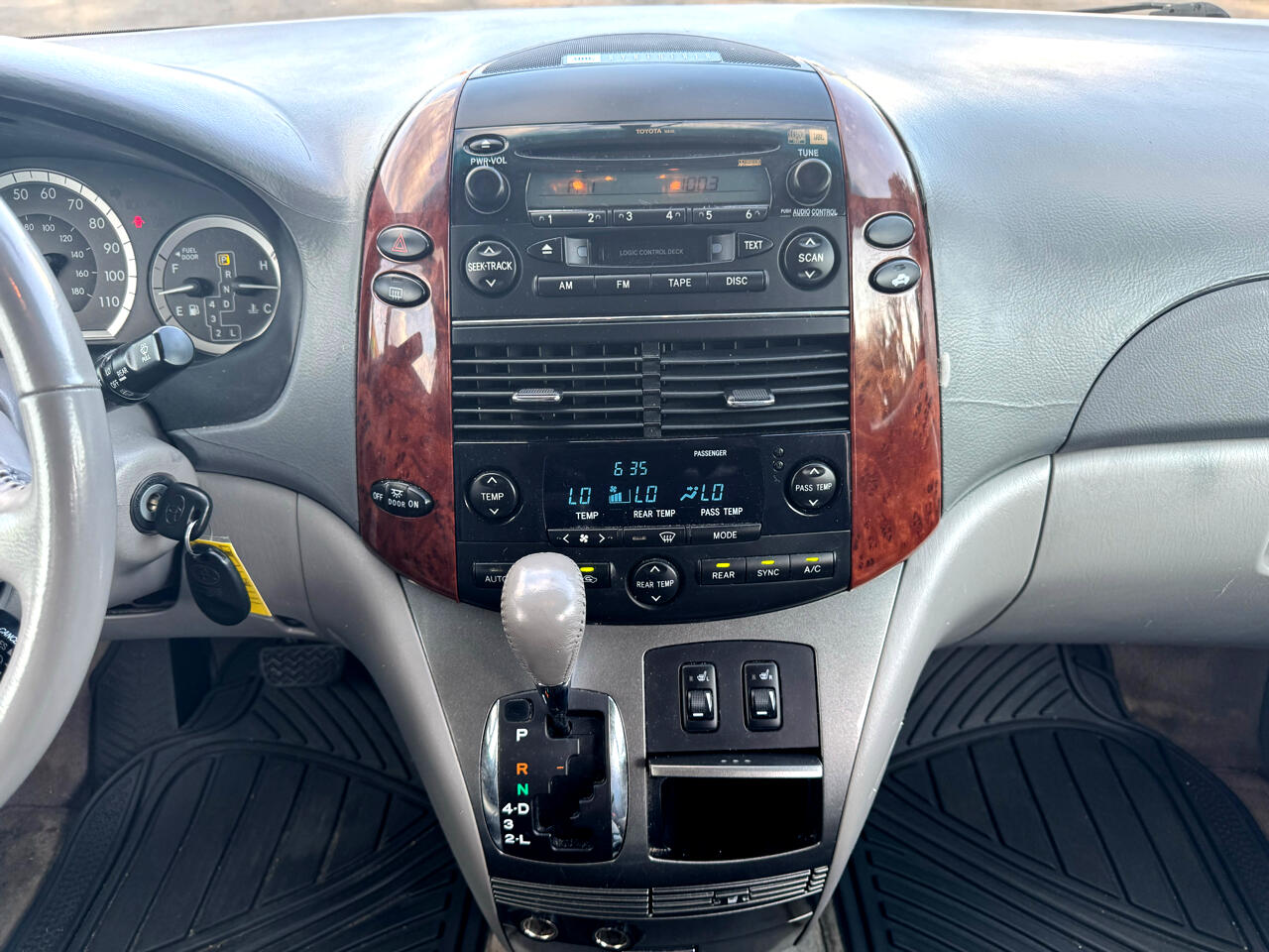 Toyota Sienna XLE 2005 Toyota Sienna XLE 2005