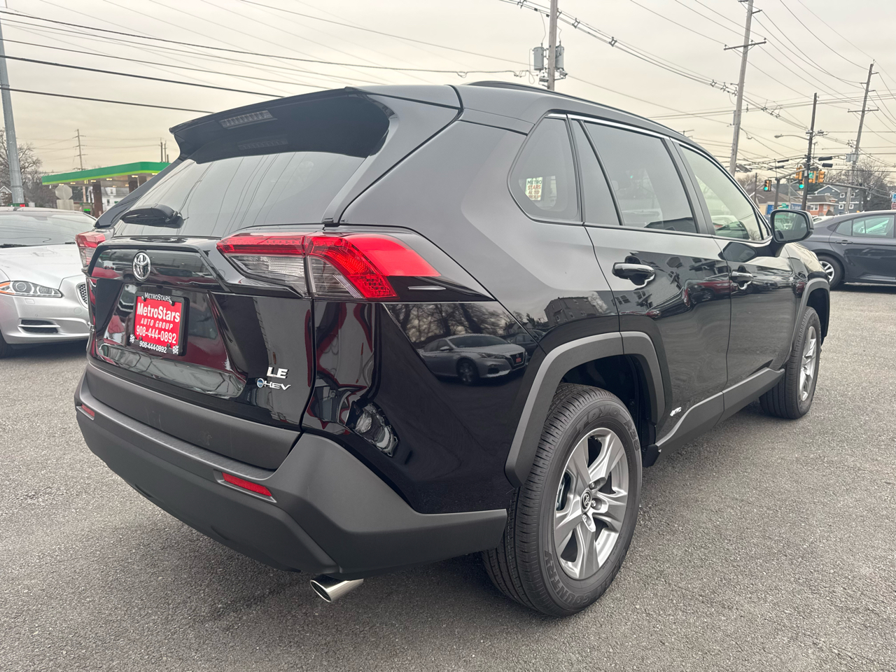 Toyota RAV4 Hybrid LE 2025