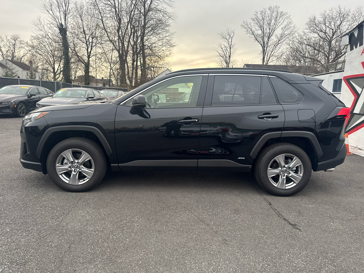 Toyota RAV4 Hybrid LE 2025