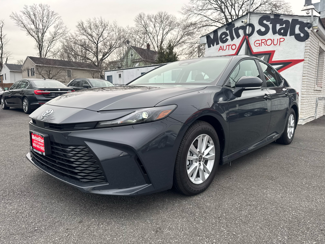 Toyota Camry Hybrid LE 2025