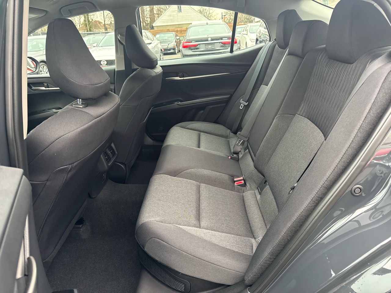 Toyota Camry Hybrid LE 2025