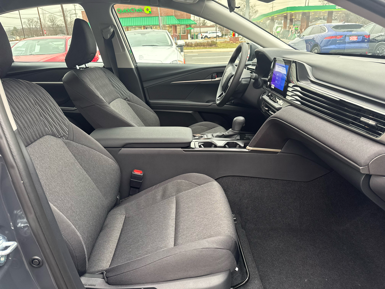 Toyota Camry Hybrid LE 2025