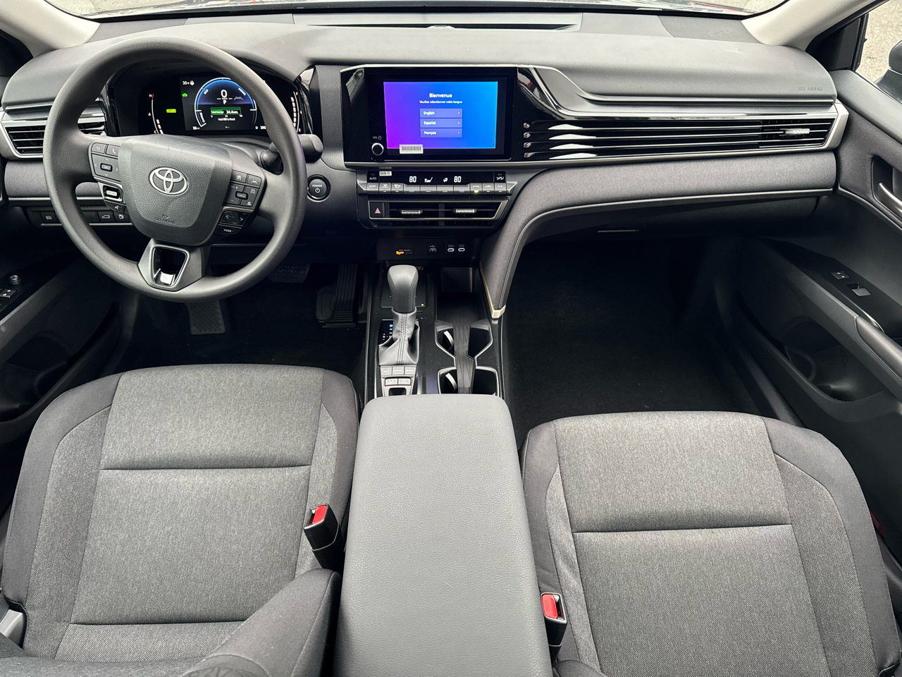 Toyota Camry Hybrid LE 2025