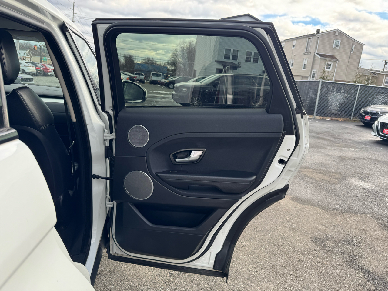 Land Rover Range Rover Evoque Pure Plus 5-Door 2015