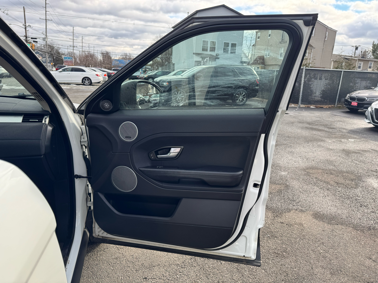 Land Rover Range Rover Evoque Pure Plus 5-Door 2015